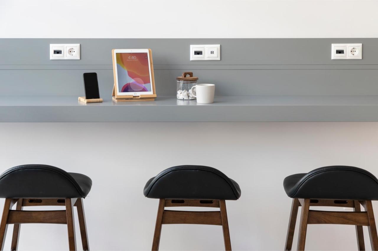 Gallery Suites & Residences Пирей Экстерьер фото