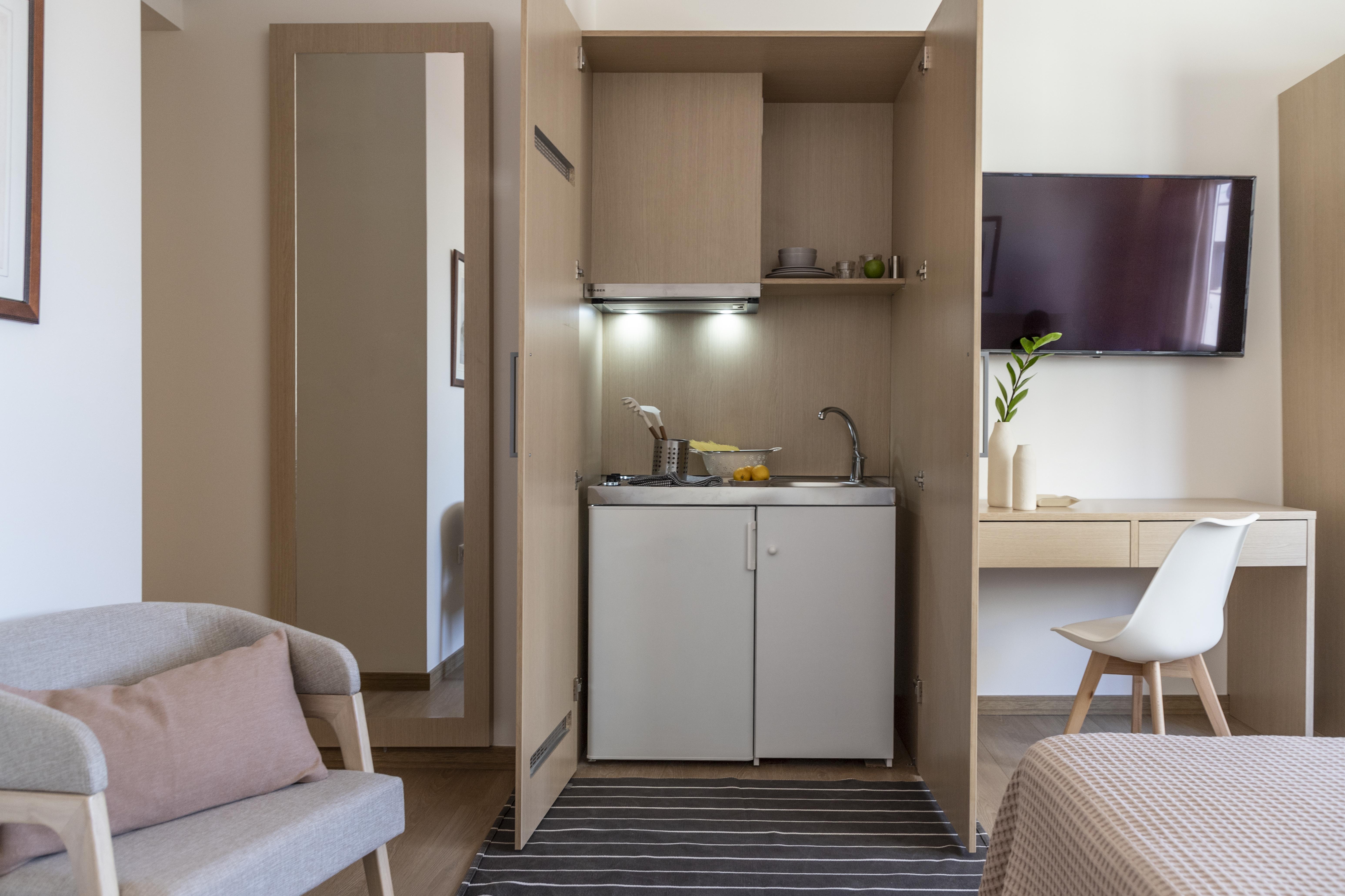 Gallery Suites & Residences Пирей Экстерьер фото