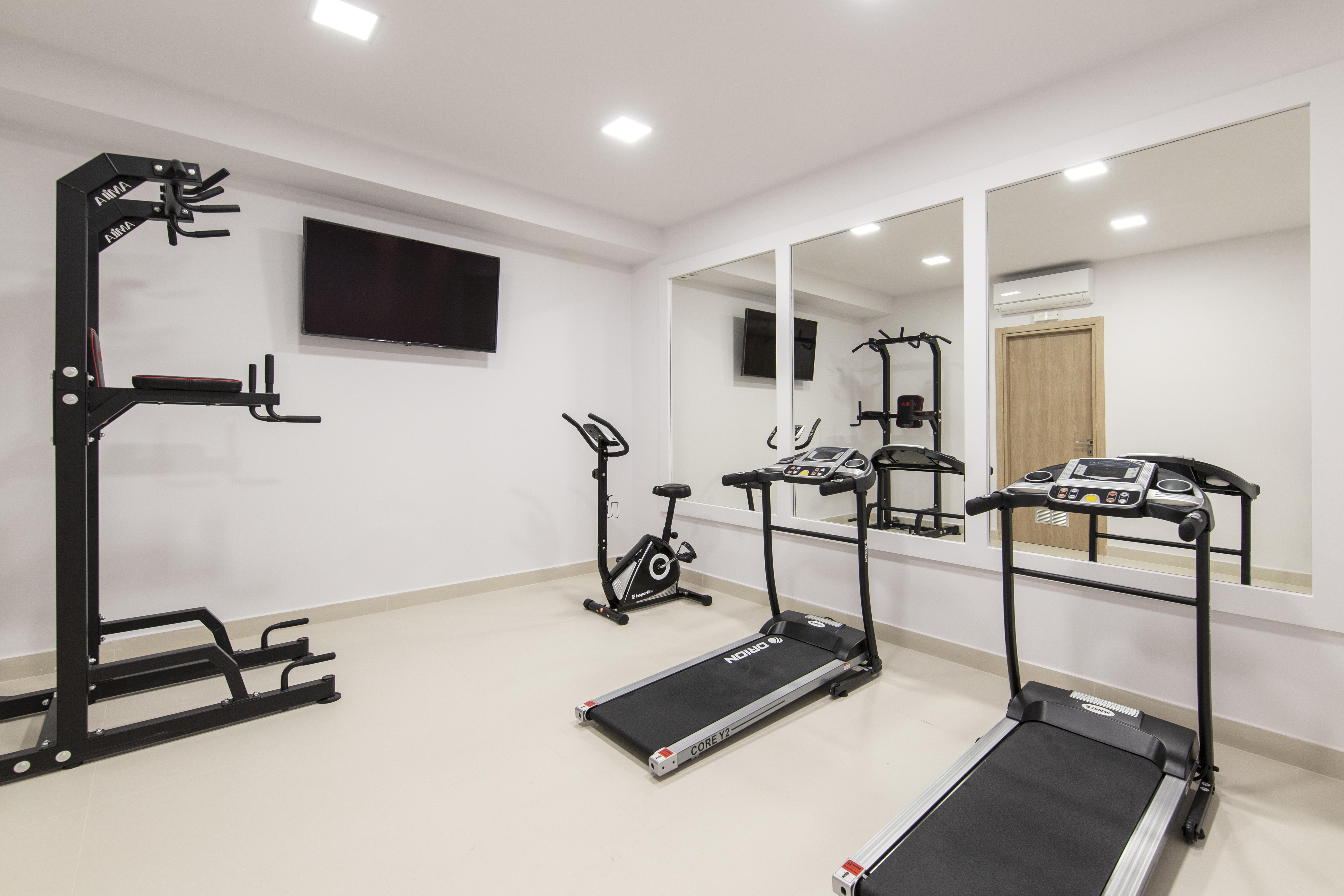 Gallery Suites & Residences Пирей Экстерьер фото