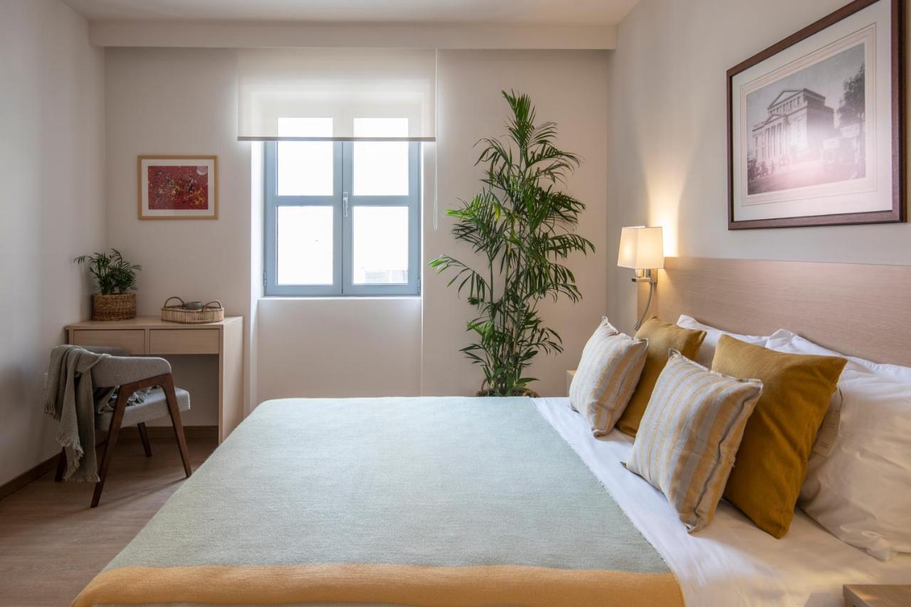 Gallery Suites & Residences Пирей Экстерьер фото