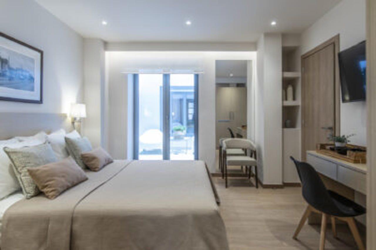 Gallery Suites & Residences Пирей Экстерьер фото