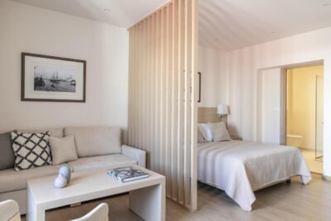 Gallery Suites & Residences Пирей Экстерьер фото